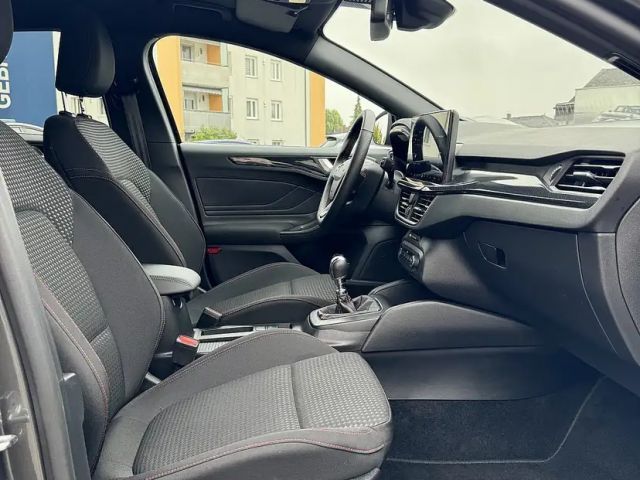 Ford Focus EcoBoost ST Line