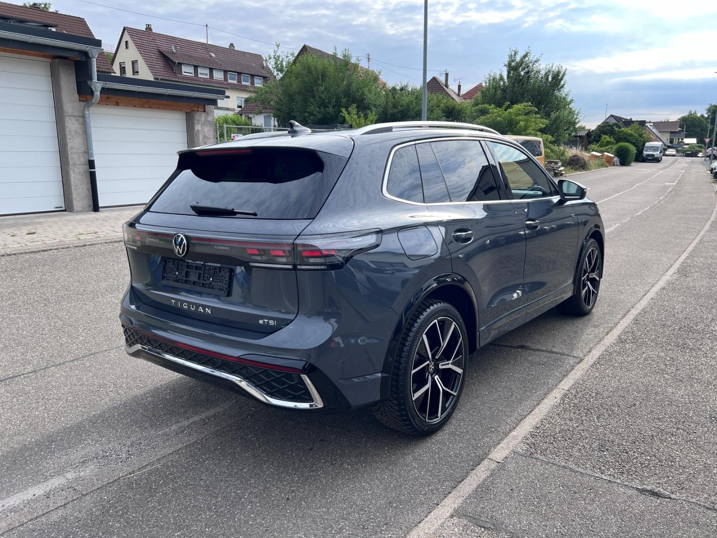 Volkswagen Tiguan 1.5 eTSI IQ.Drive R-Line