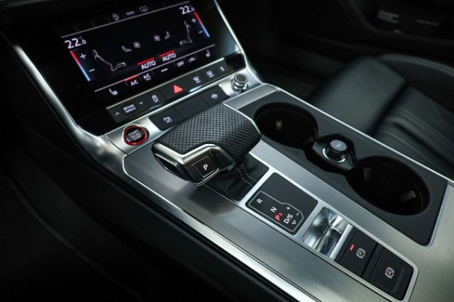 Audi S6 Avant Quattro