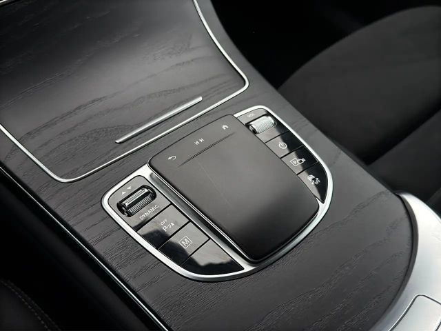 Mercedes-Benz GLC 300 4MATIC AMG Line