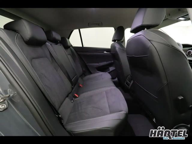 Volkswagen Golf 1.5 TSI Style