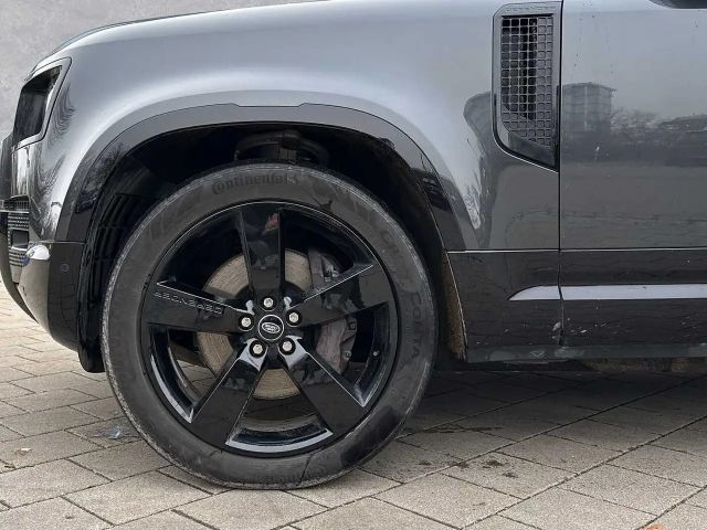 Land Rover Defender 110 D300 Dynamic HSE