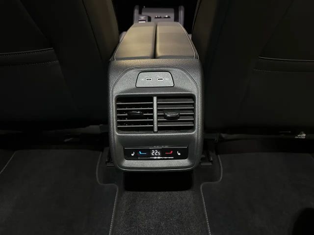 Volkswagen Passat 4Motion R-Line Variant