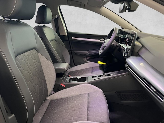 Volkswagen Golf 1.5 eTSI DSG