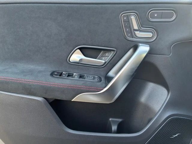 Mercedes-Benz A 35 AMG 4MATIC AMG Line