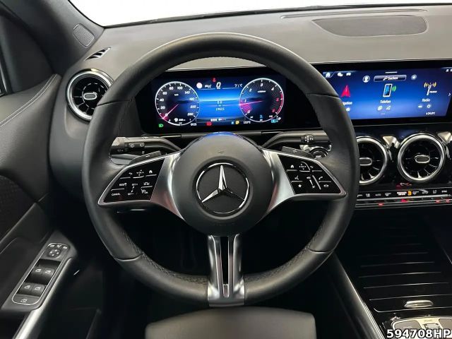 Mercedes-Benz GLA 200 GLA 200 d Progressive