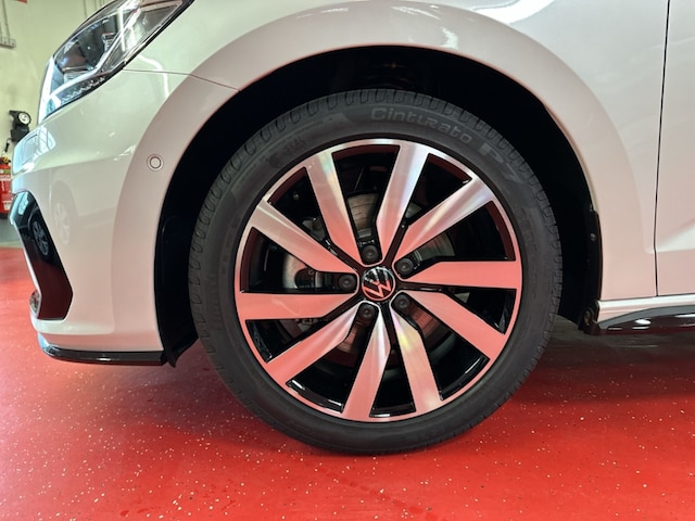 Volkswagen Touran 1.5 TSI DSG R-Line