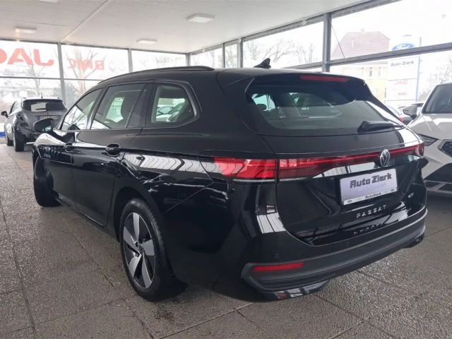 Volkswagen Passat 1.5 eTSI DSG Variant