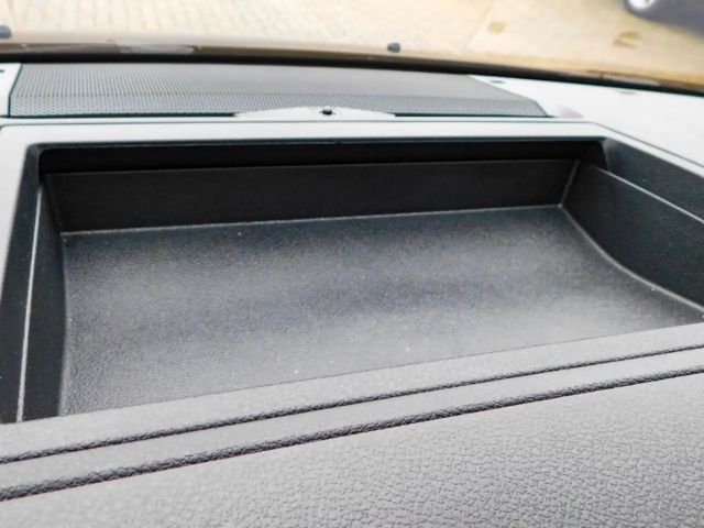 Opel Zafira Life Life XL Irmscher Radsatz & Bodykit  Navi 9-Sitzer