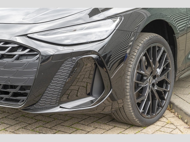 Audi A6 Avant Quattro S-Tronic