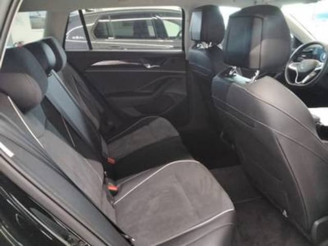 Volkswagen Passat 1.5 eTSI Business DSG Variant