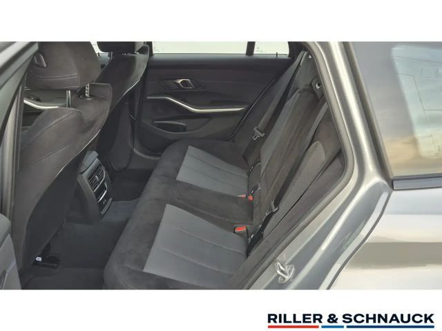 BMW 330 330i M-Sport Touring xDrive