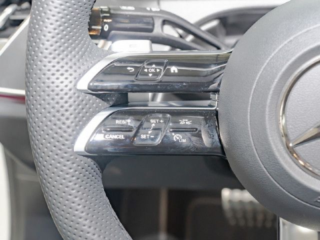 Mercedes-Benz E 200 AMG Line Sedan