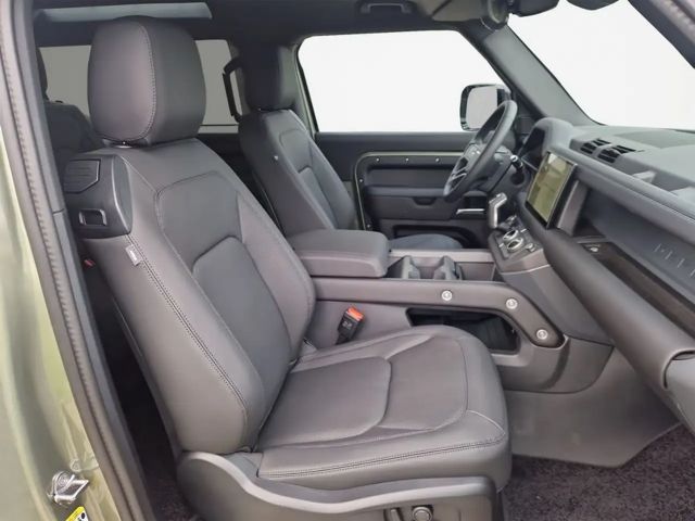 Land Rover Defender 90 D250 Dynamic SE