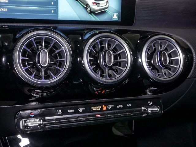 Mercedes-Benz A 200 A 200 d