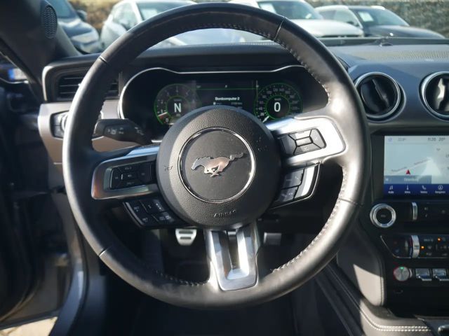 Ford Mustang Fastback GT 5.0 V8