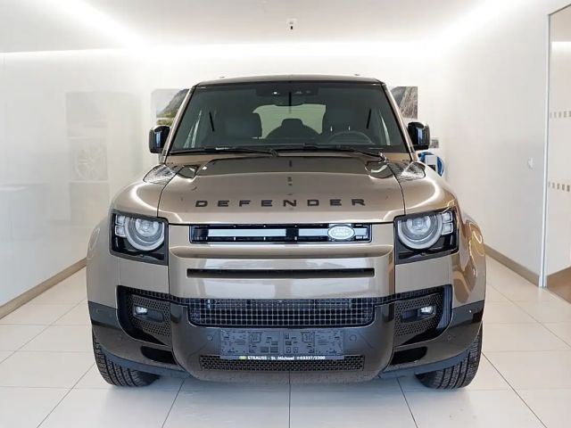 Land Rover Defender 110 D300 Dynamic HSE