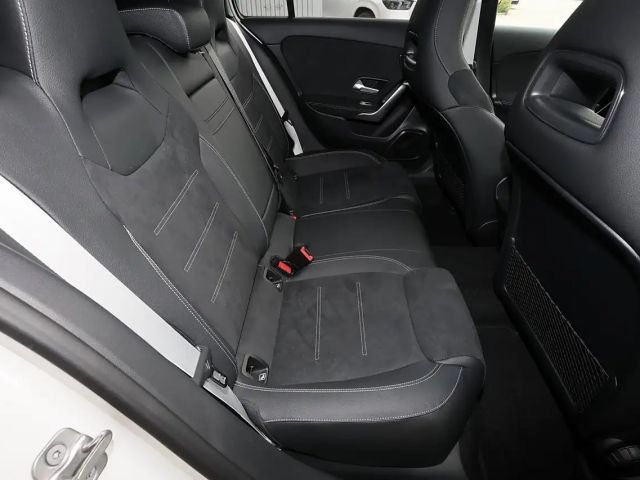 Mercedes-Benz A 200 AMG Line