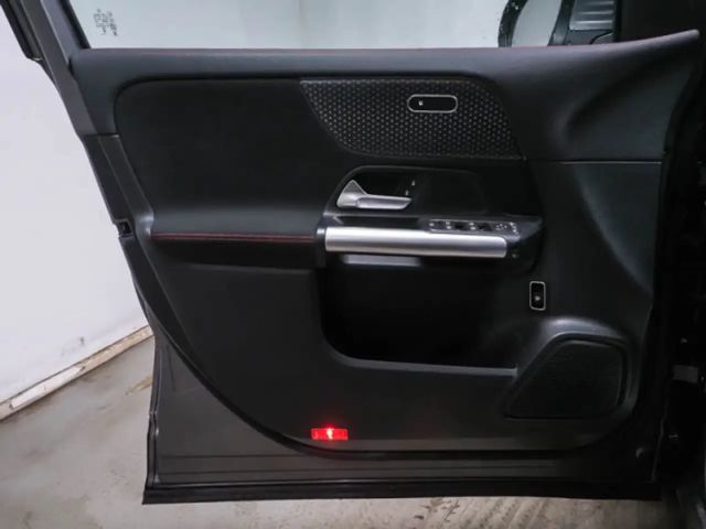 Mercedes-Benz EQA 350 4MATIC AMG Line