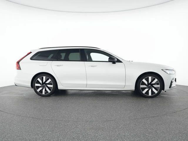 Volvo V90 AWD Dark Plus T8