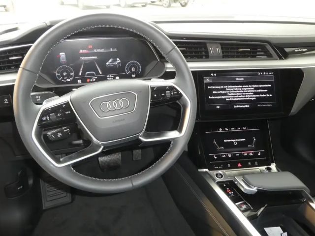 Audi Q8 e-tron 55 Business Quattro