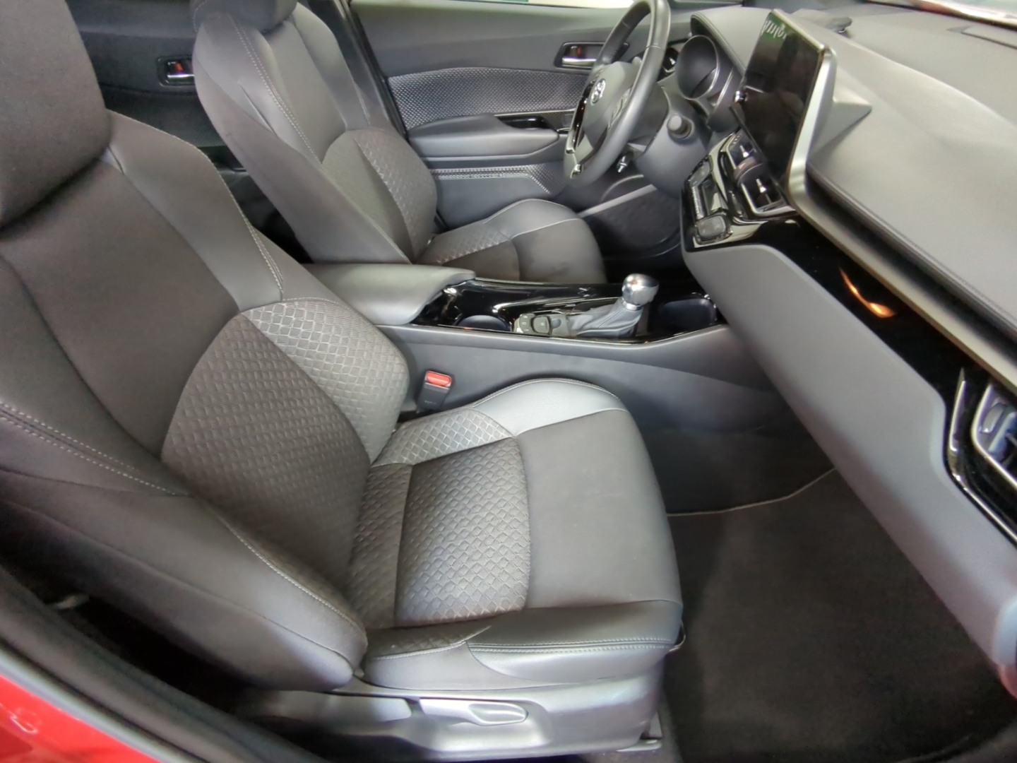 Toyota C-HR 5-deurs Bi-Tone Team D