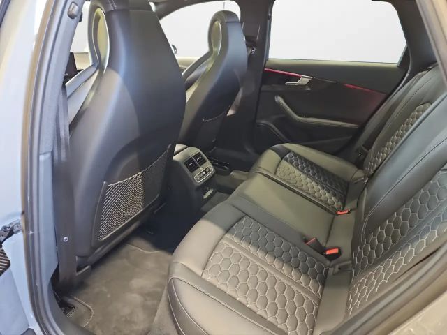 Audi RS4 Avant Competition Quattro