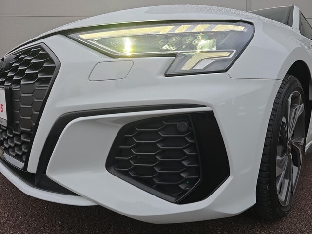 Audi A3 30 TFSI S-Line S-Tronic Sedan