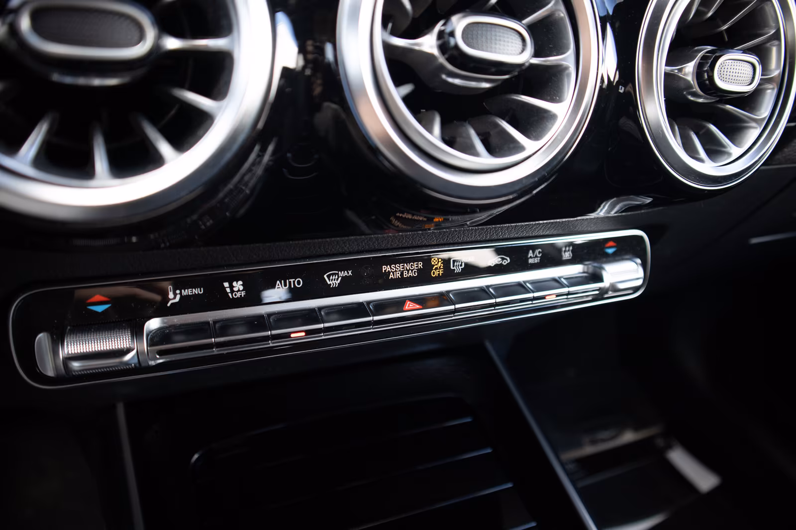 Mercedes-Benz GLA 250 AMG Line GLA 250 e