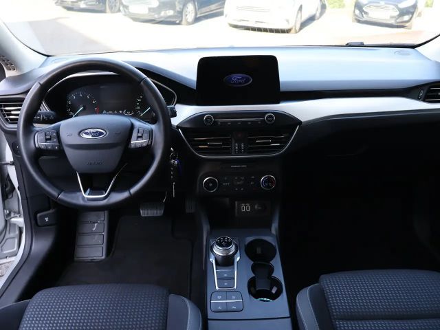 Ford Focus Cool & Connect