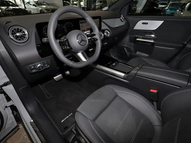 Mercedes-Benz GLA 200 AMG Line