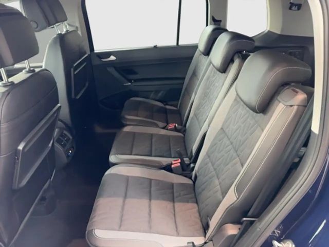 Volkswagen Touran 2.0 TDI DSG IQ.Drive