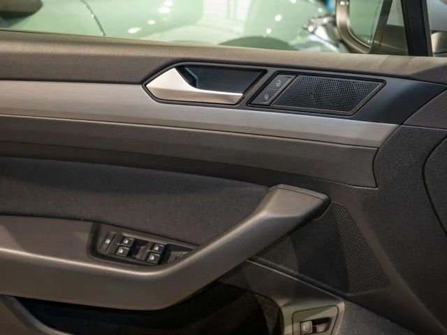 Volkswagen Passat 1.5 TSI DSG Variant