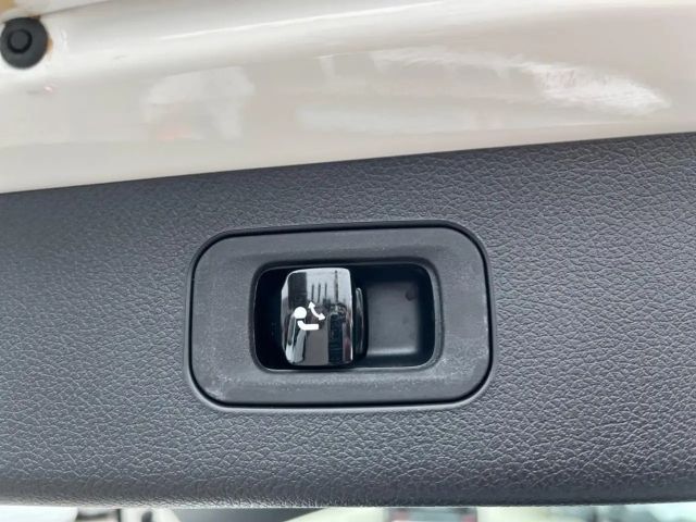 Mercedes-Benz E 220 4MATIC E 220 d Estate