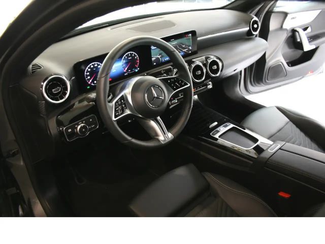 Mercedes-Benz A 180 Progres. Advanced *DISTRONIC*Volldigit.Display