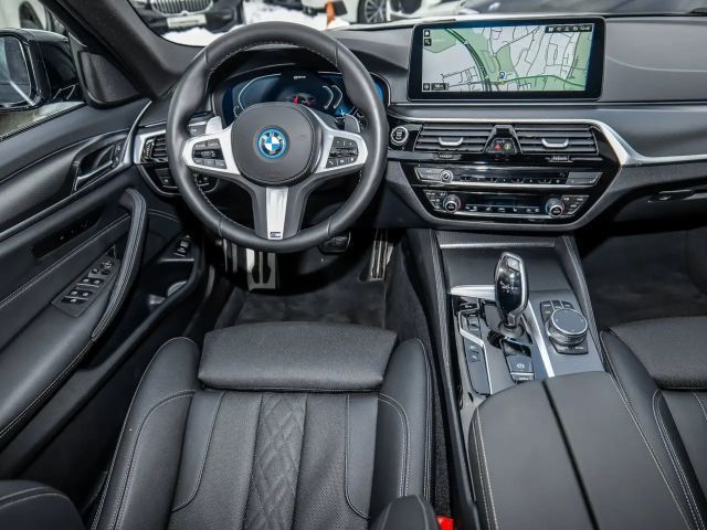 BMW 530 530e M-Sport Touring xDrive