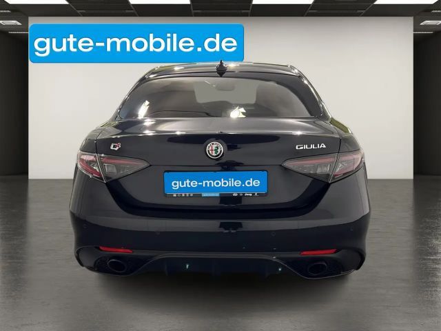 Alfa Romeo Giulia Q4