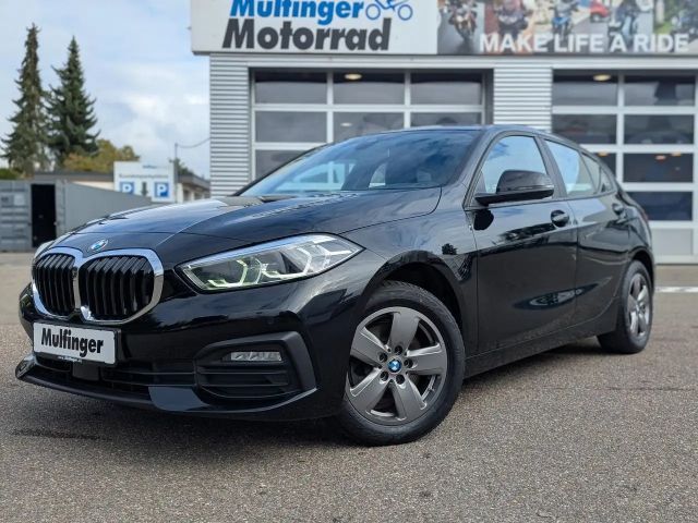 BMW 118 118i Sedan