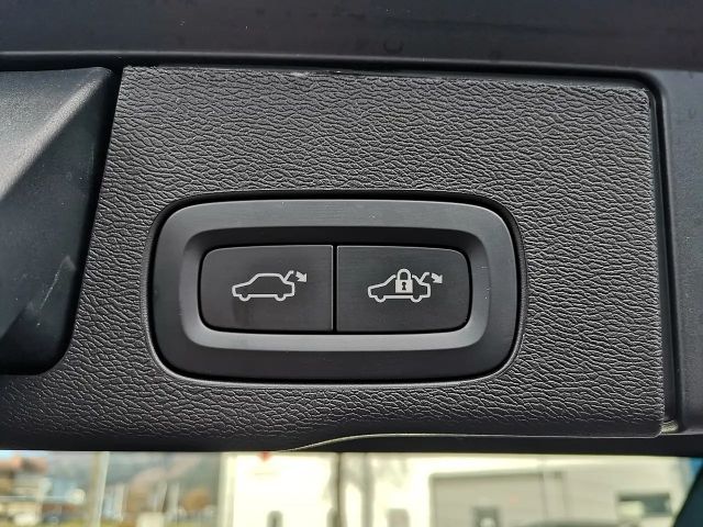 Volvo XC60 AWD Dark Plus T6