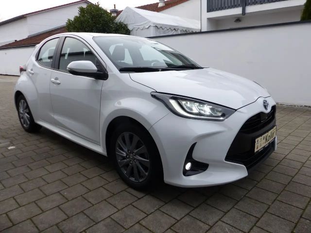 Toyota Yaris Hatchback Hybride Team D