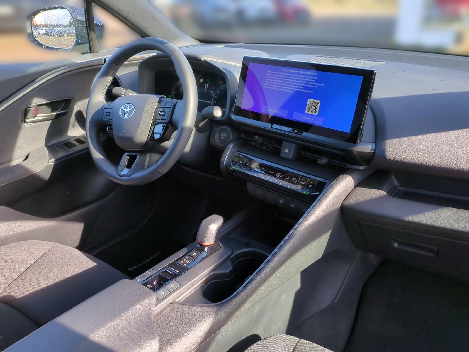 Toyota C-HR Plug-in Team D