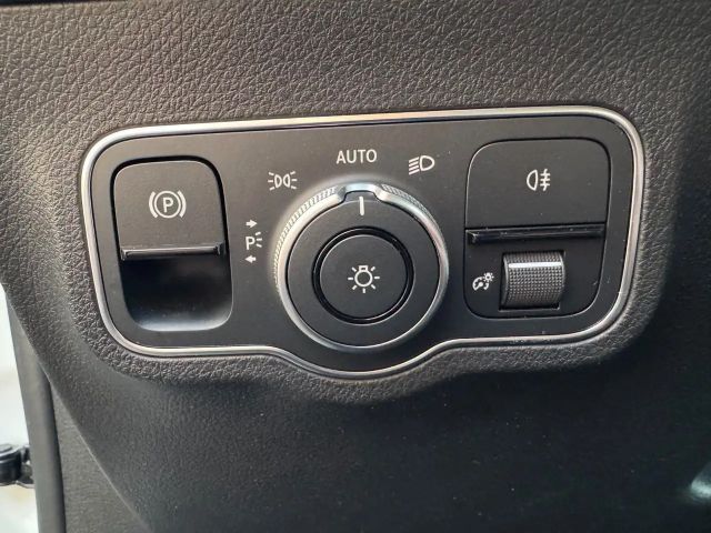 Mercedes-Benz GLB 200 4MATIC Style