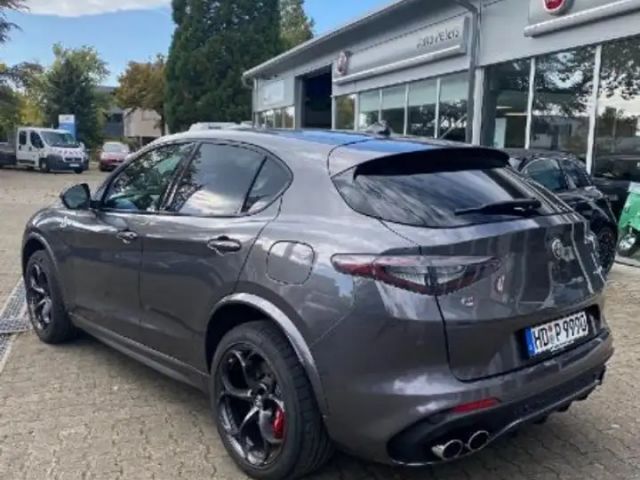 Alfa Romeo Stelvio Q4 Quadrifoglio