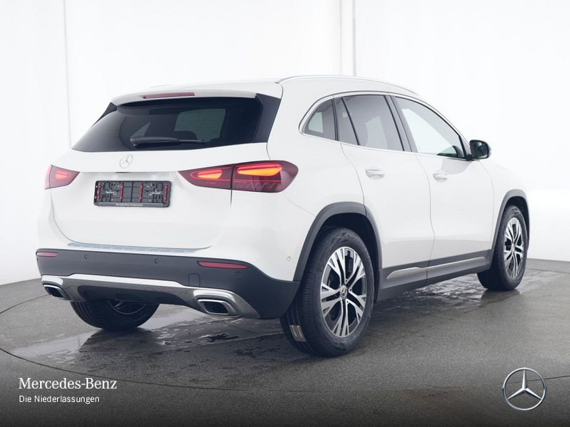 Mercedes-Benz GLA 180 GLA 180