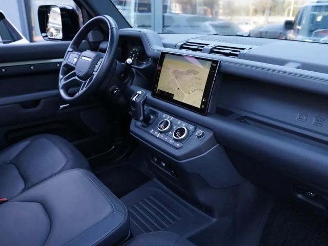 Land Rover Defender 90 Dynamic HSE