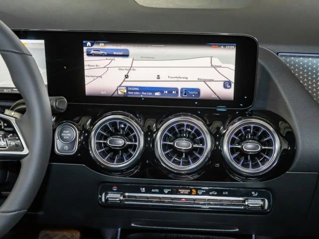 Mercedes-Benz B 200 Progressive Sedan