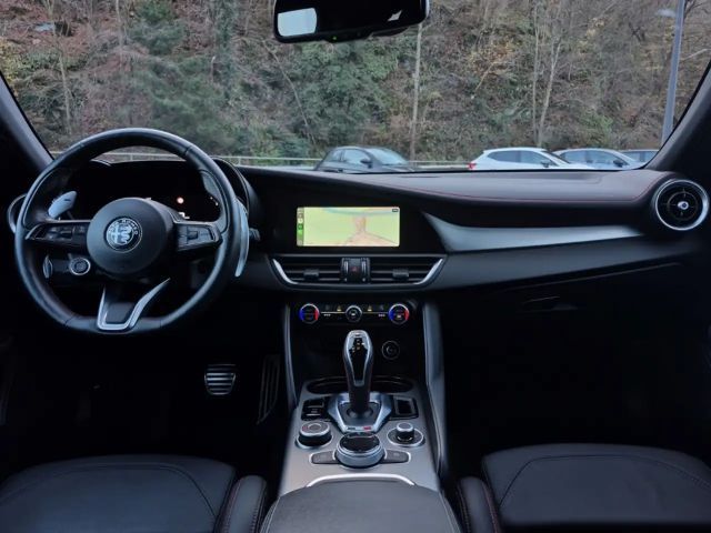 Alfa Romeo Giulia Q4