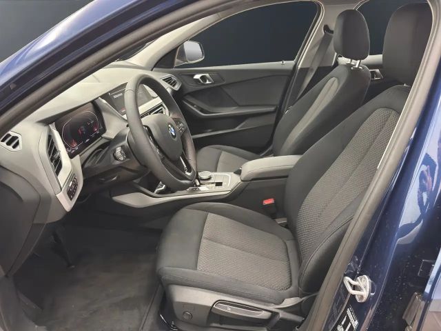 BMW 116 116i 5-deurs Sedan