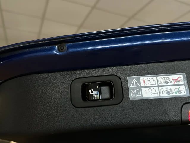 Mercedes-Benz C 200 AVANTGARDE