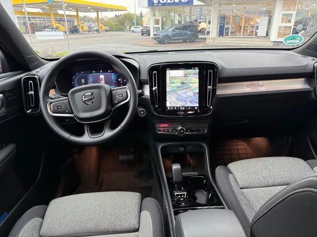 Volvo XC40 Dark Plus